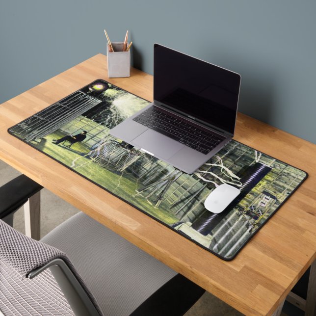 Nikola Tesla Est Assis À Côté De Sa Haute Tension (Bureau 2)