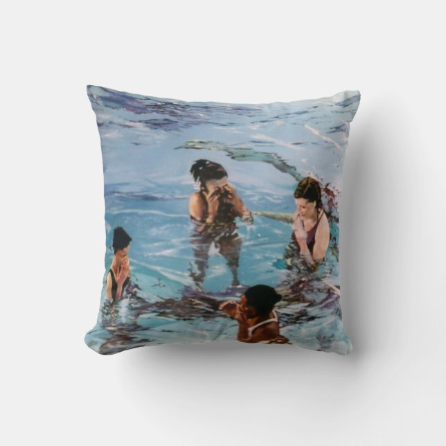 Ninfas en el agua/Nymphs in the water Throw Pillow (Front)