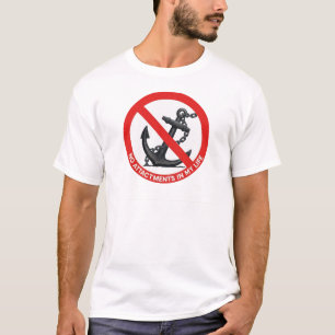No attachments in my life T-Shirt