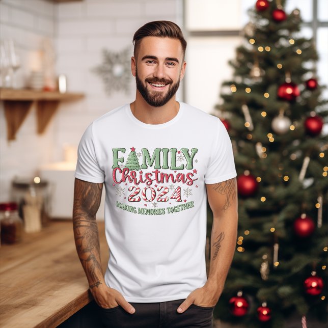 Noël de famille 2024 Faire des souvenirs T-shirt (Créateur téléchargé)