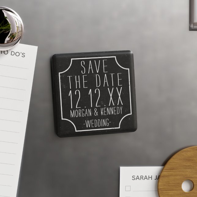 Noir Chalkboard Mariage Enregistrer La Date Magnet (Save the Date with this rustic black and white magnets Just add your details)