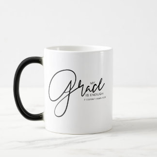 Noir et blanc ma grâce est tasse magique