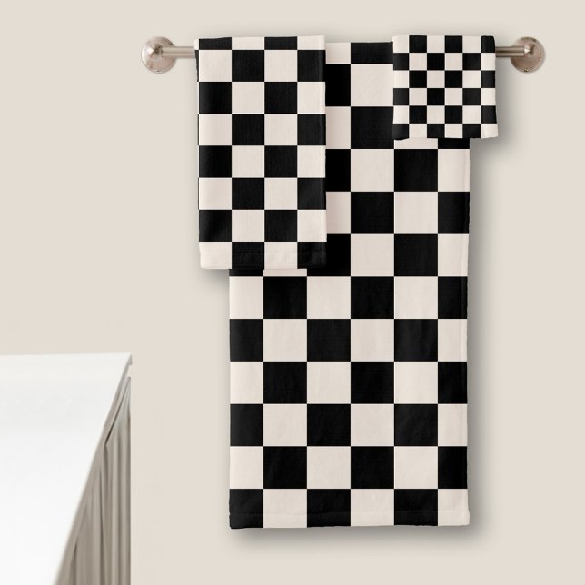 Noir et crème À damiers Motif (Black and Cream Checkered Pattern Bath Towel Set in situ)
