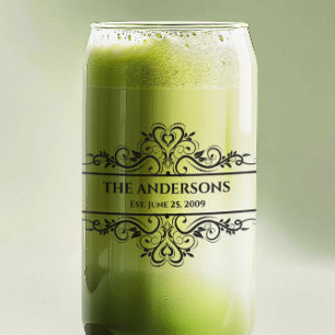 Nom de famille en monogramme orné  Date