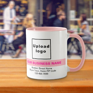 Nom de l'entreprise surligné sur un mug Combo rose