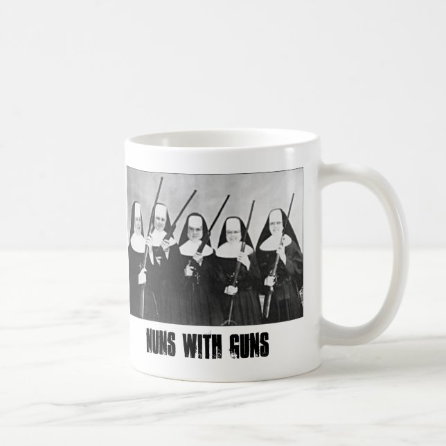 Nonnes avec la tasse de café d'armes à feu (Droite)