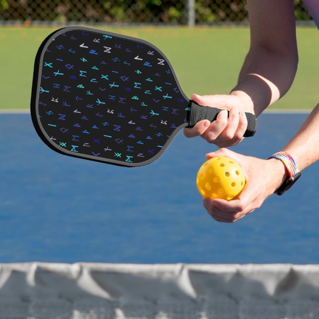 Normandes À La Raquette De Pickleball De Nuit (Insitu)