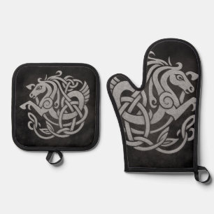 Norse Mythic Horse Knot Design Oven Mitt & Pot Holder Set