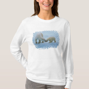 North America, Canadian Arctic. Polar bear T-Shirt