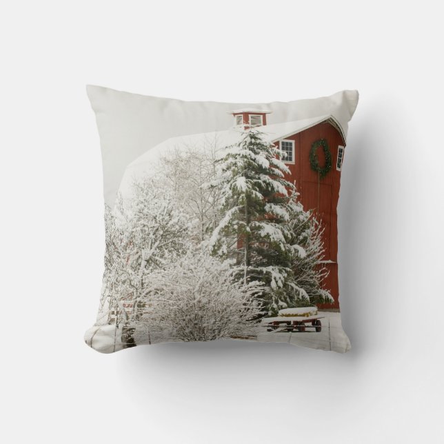 North America, USA, WA, Whidbey Island. Throw Pillow (Front)