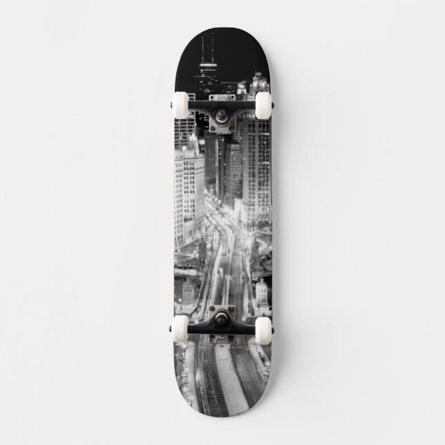 North Michigan Avenue in Chicago after winter Skateboard (Front)