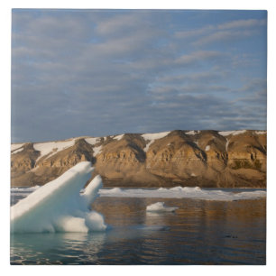 Norway, Svalbard, Spitsbergen Island, Setting Tile