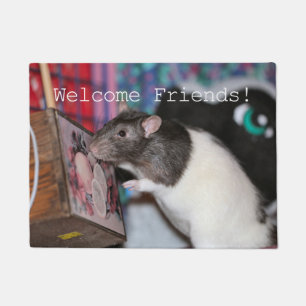 Nosey rat doormat