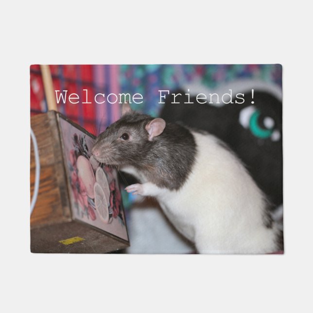 Nosey rat doormat (Front)