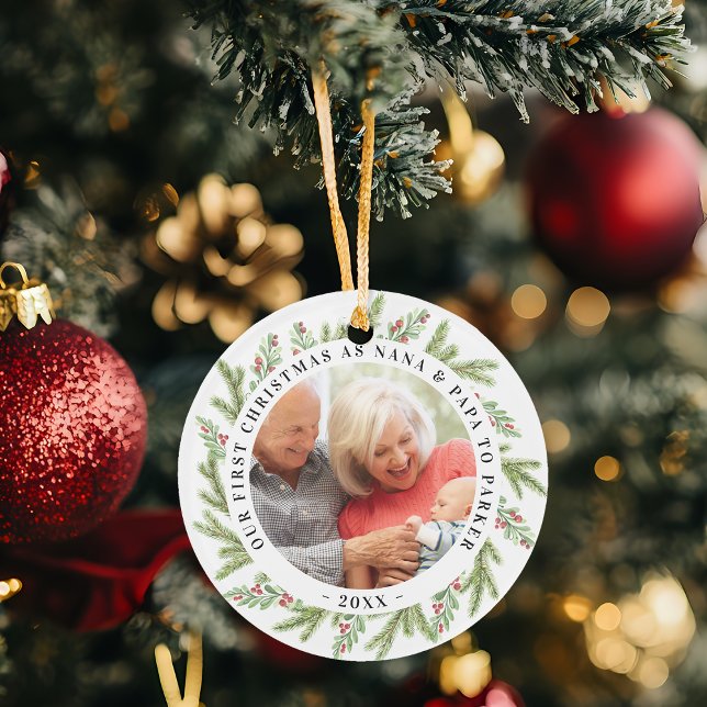 Notre premier Noël en grand-parents Photo Greenery (Our First Christmas as Grandparents Photo Greenery Ornament)