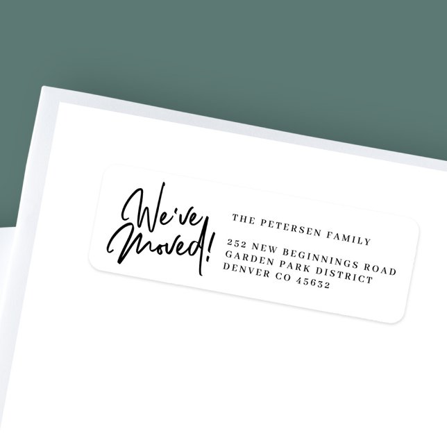 Nous avons déplacé simple noir blanc d'étiquette d (Créateur téléchargé)