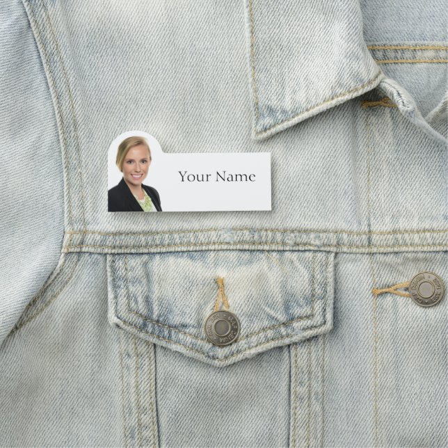 NOUVEAUTÉ ! Balise de nom - Badge en forme 3" X 1, (En situation)