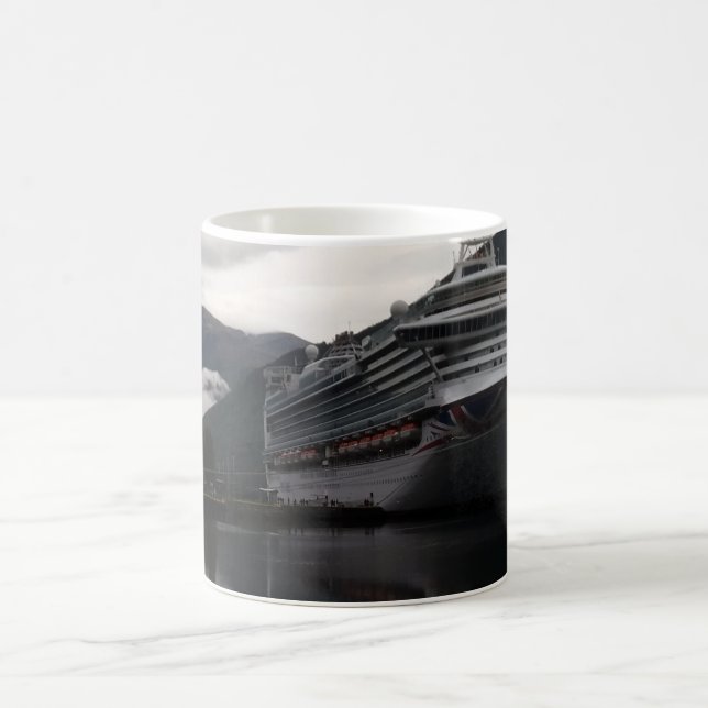 novelty Norway mug (Center)