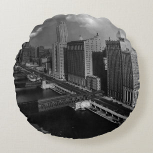 November 1939: The city of Chicago Round Pillow