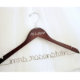Noyer foncé Bois Mariage personnalisé Hanger