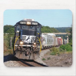 NS 8798 leads Westbound NS 309 at Bort Rd Mouse Pad