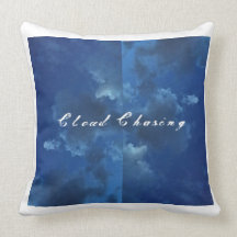 Nuage chassant le coussin d'accent
