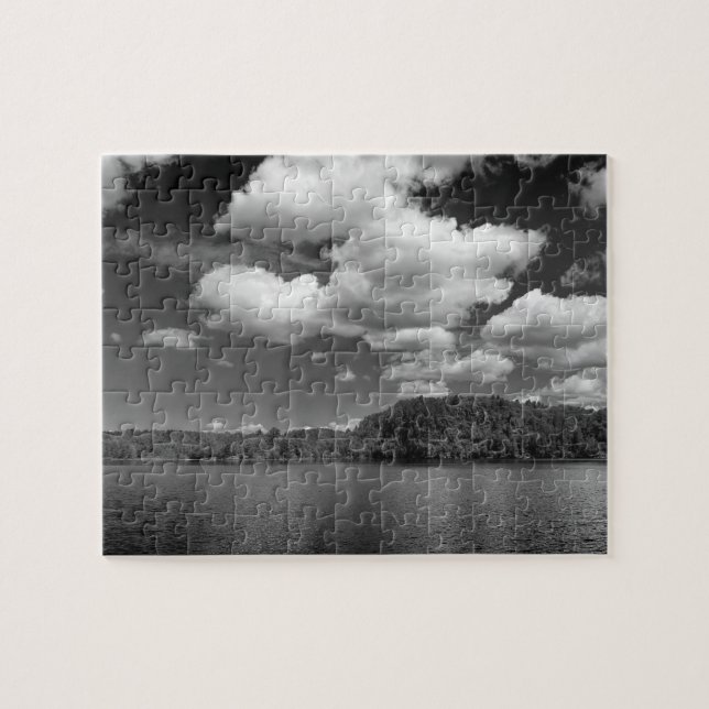 Nuages au-dessus du lac Puzzle photo noir et blanc (Horizontal)
