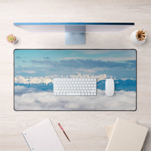 Nuages et montagne enneigée Triglav