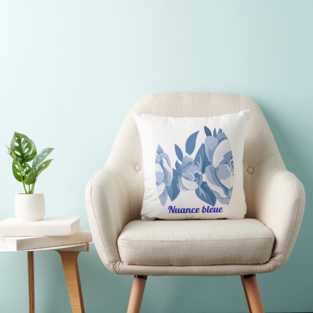 Nuance bleue throw pillow (Chair)
