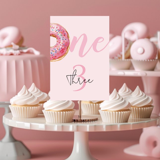 Numéro De Table Anniversaire du Donut rose (Créateur téléchargé)