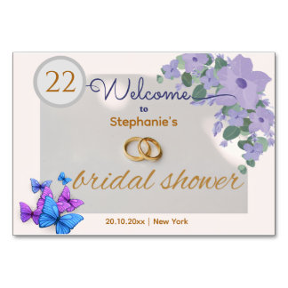 numéro de table d'accueil fleuri violet romantique
