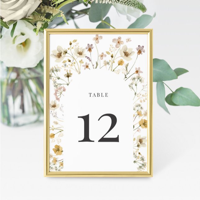 Numéro de table de mariage avec arche de fleurs sa (Créateur téléchargé)