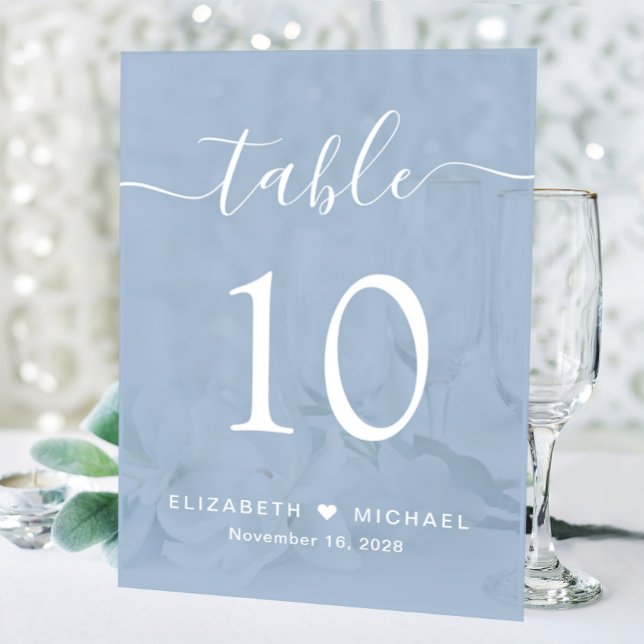 Numéro de table de mariage Chic Script Bleu Poussi (Créateur téléchargé)