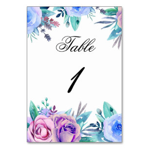Numéro de table de mariage floral. Fleurs bleues v