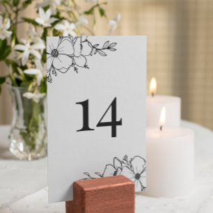 Numéro De Table Fleurs blanches et charbon de bois à main Numéro d