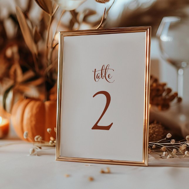 Numéro De Table Mariage Boho en terre cuite d'automne simple et él (Simple Elegant Terracotta Fall Boho Wedding Table Number Sign by Painted Paperie
)