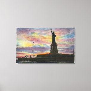NYC, New YorkSunrise View of Statue of Liberty Canvas Print