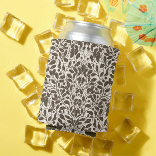 Oak branches and leaves, damask pattern in brown a can cooler