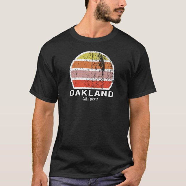 Oakland California Vintage Sunset T-Shirt (Front)