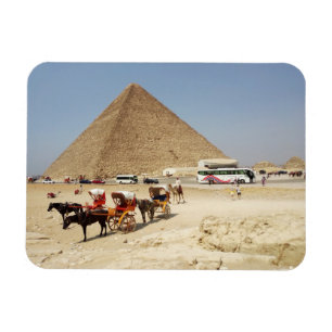 Observation platform around the pyramid of Cheops Magnet