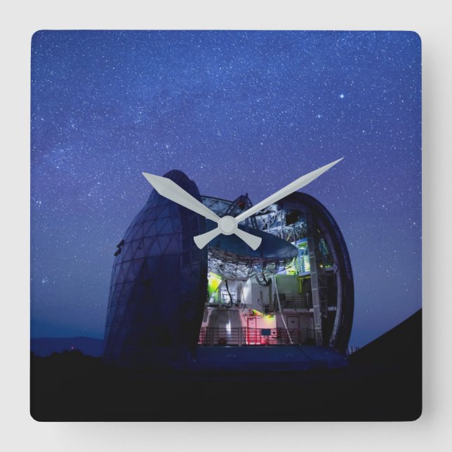 Observatory Cal Tech Submilimeter | Hawaii Square Wall Clock (Front)