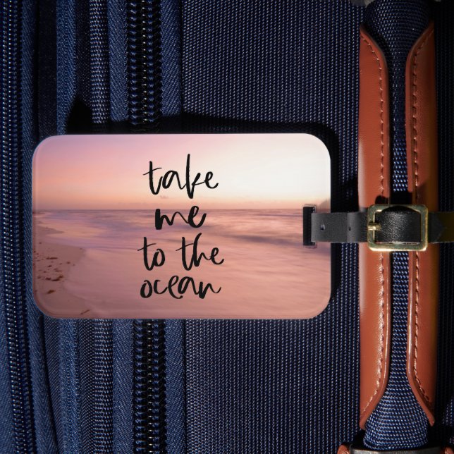 Ocean-Inspired Luggage Tag (Front Insitu 4)
