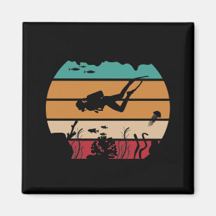 Ocean Scuba Diving Retro Diver Magnet