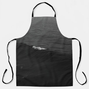 OCEAN WAVE IN SHALLOW FOCUS LENS APRON