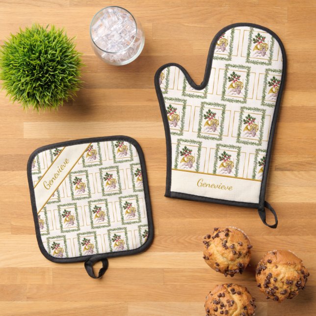 Ode to The Nutcracker Garland Ivory Accent Oven Mitt & Pot Holder Set (Top Down)