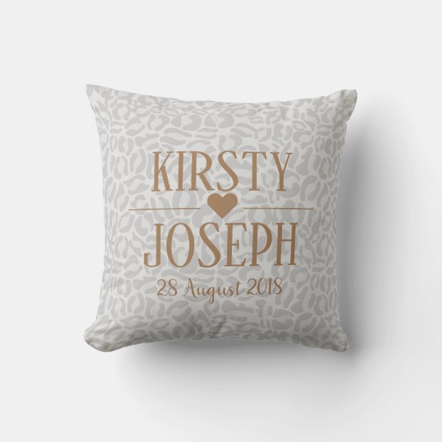 odern Classic Gold Wedding elegant Pattern Throw Pillow (Front)
