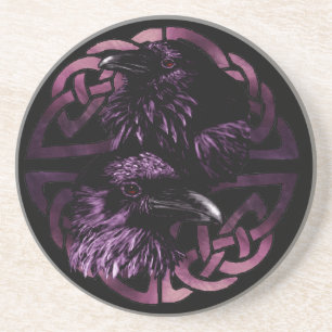 Odins Ravens buvant des dessous de verre