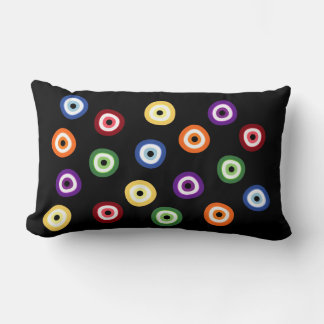 Oeil mal dans les couleurs arc-en-ciel Coussin noi