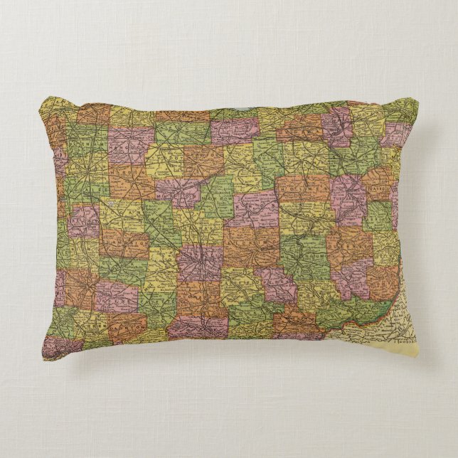Ohio 7 decorative pillow (Front)