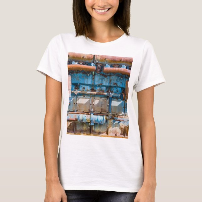 Old and rusty Atlas Imperial diesel engine at Inde T-Shirt (Front)